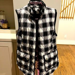 Croft and Barrow checked vest sz M